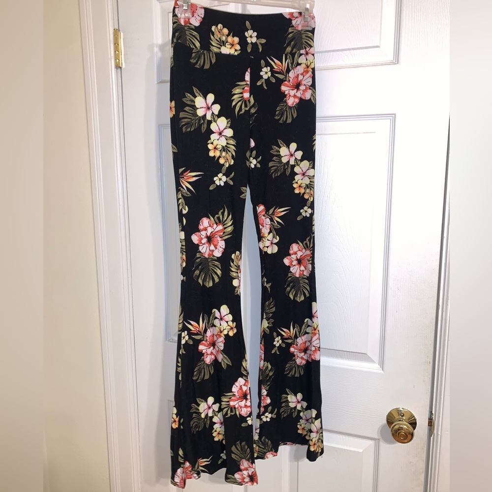 Floral flare leggings